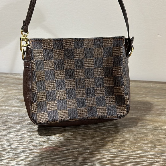 Louis Vuitton Damier Ebene Trousse - Picture 6 of 7